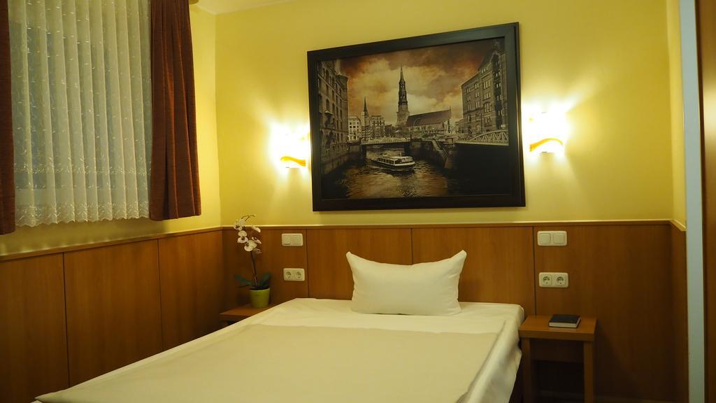 Altan Hotel Hamburgo Quarto foto